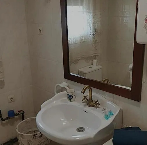 Del Pirineo Lägenhet